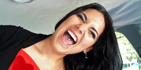 Seductive fat Bubbles baring big knockers and hot butt in vehicle